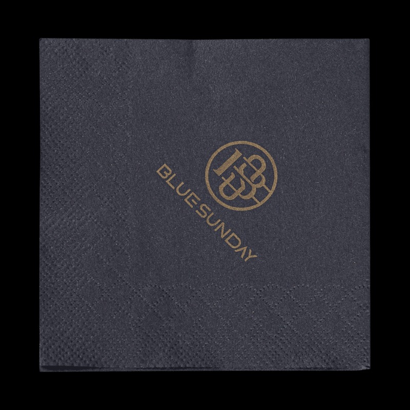 Ang maraming nalalaman na naka -print na kulay ng napkin ng papel ay nagpapaganda ng pangkalahatang karanasan ng kaganapan