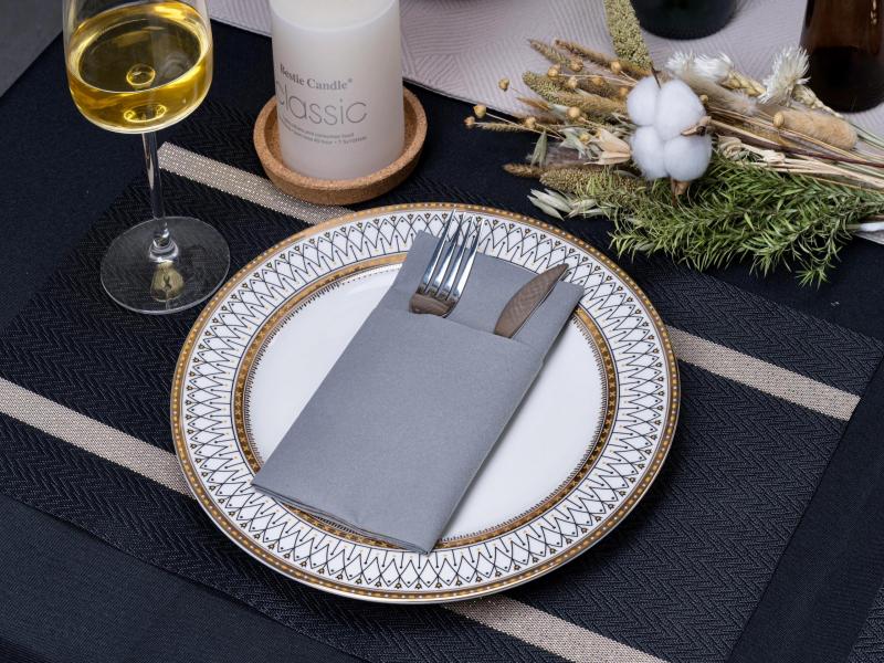 Paano piliin ang tamang disposable na kulay na mga eroplano na napkin para sa iyong partido?