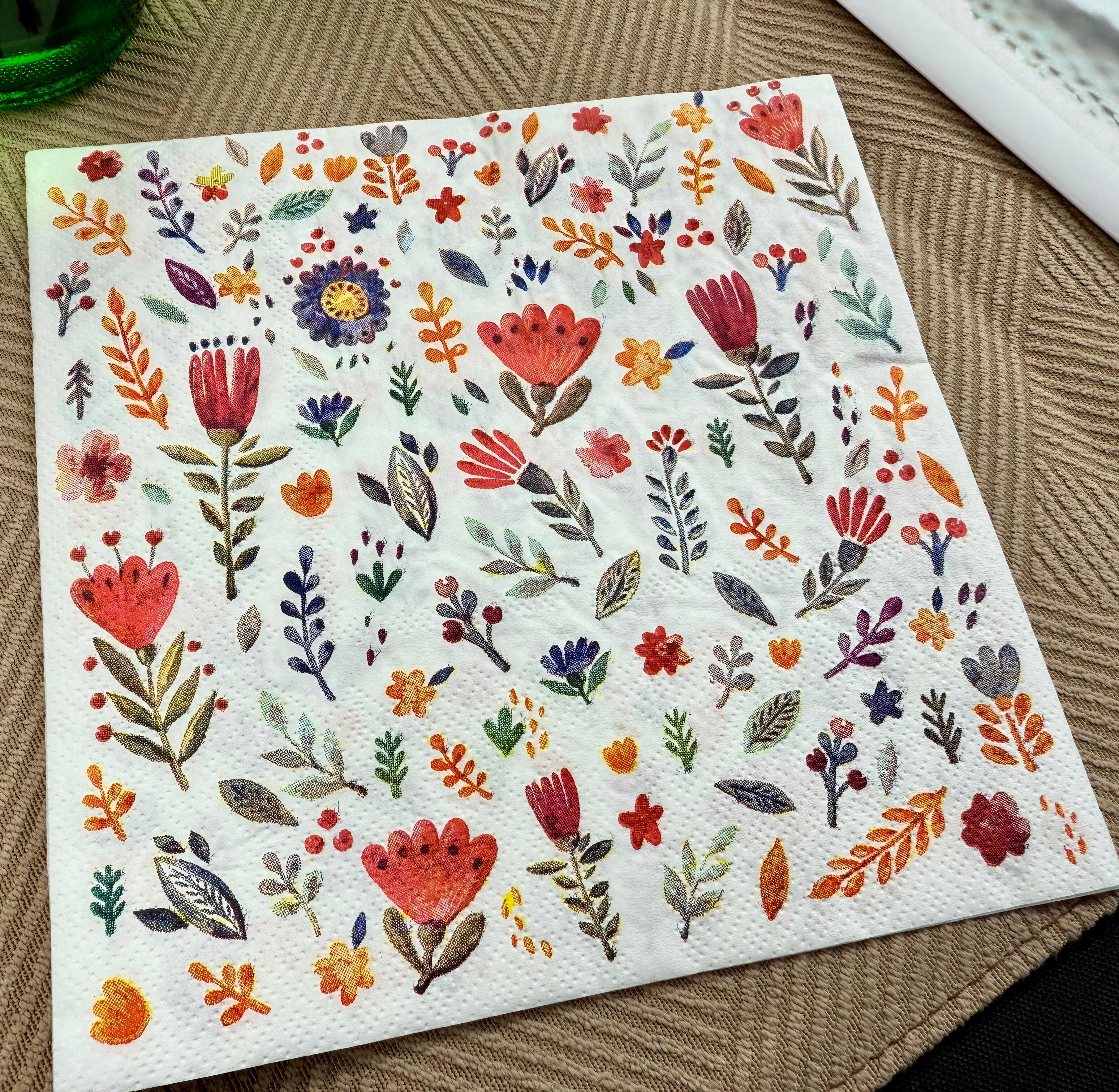 Ipininta ng kamay na Floral Decorative Paper Napkin – Elegant Botanical Series Ipininta ng kamay na Floral Decorative Paper Napkin – Elegant Botanical Series